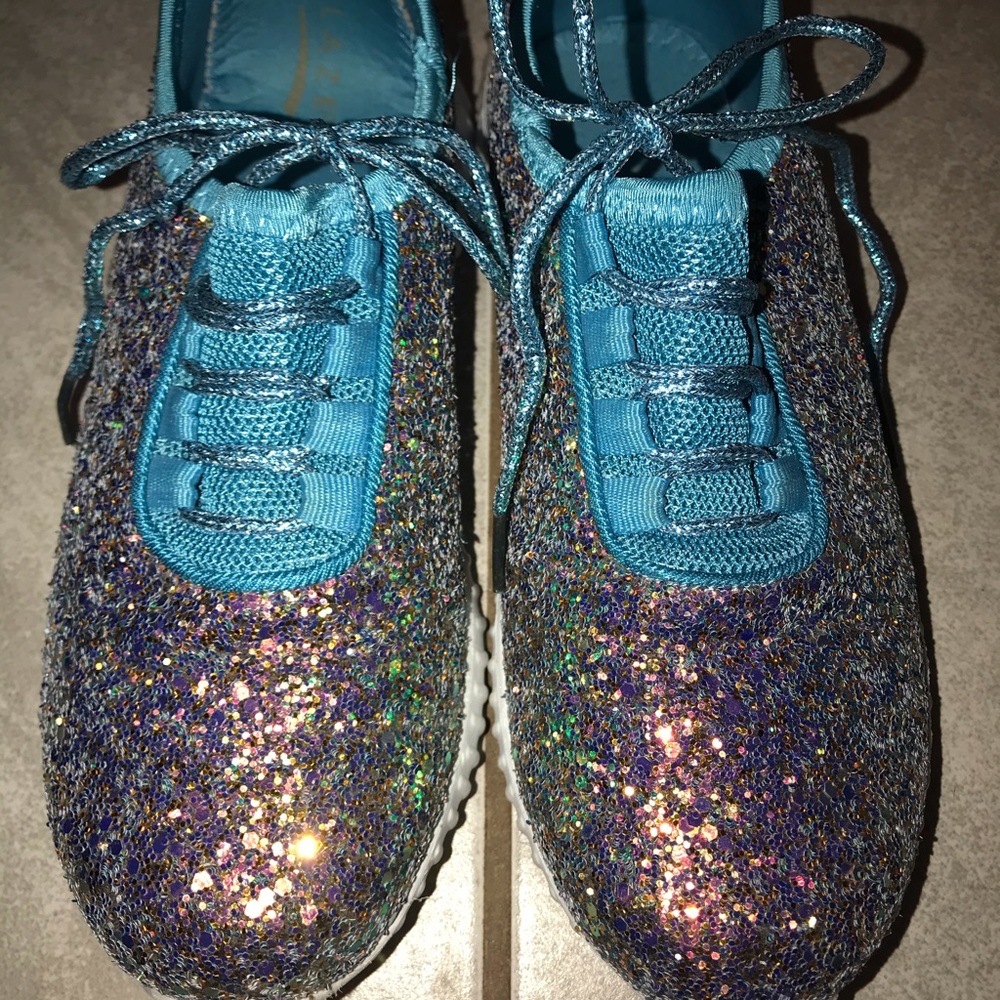 Women’s shoes